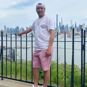 Meet your Posher, Rony